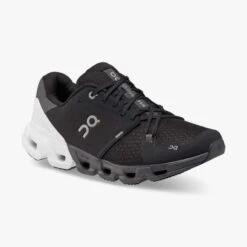 'On Running' Men's Cloudflyer 4 - Black / White (Wide) -Shoe Joy Shop 71.98677 cloudflyer 4 fw22 black white m g6 d5e590f3 4889 4922 8bb8 560e20fa5f0d 1024x1024@2x